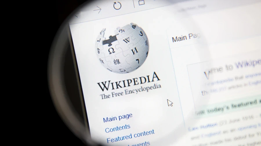 Wikipedia заблокувала свого засновника і заборонила редагувати статті