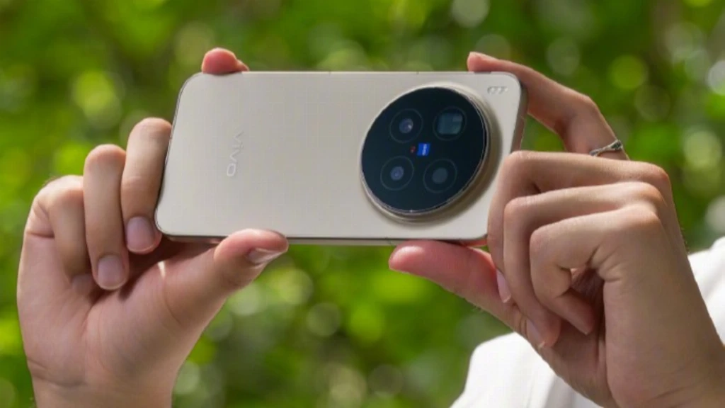 Vivo тестує різні 200-мегапіксельні сенсори для камери Vivo X500 Ultra